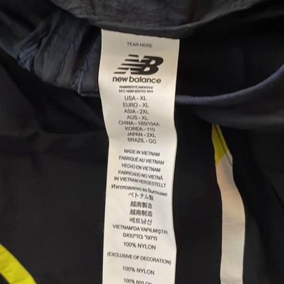 BRAND NEW men new balance printed impact run packable light jacket size XL - Picture 8 of 9